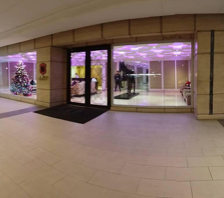 Monarch Parksuites - Balmoral Place Paranaque City Buitenkant foto