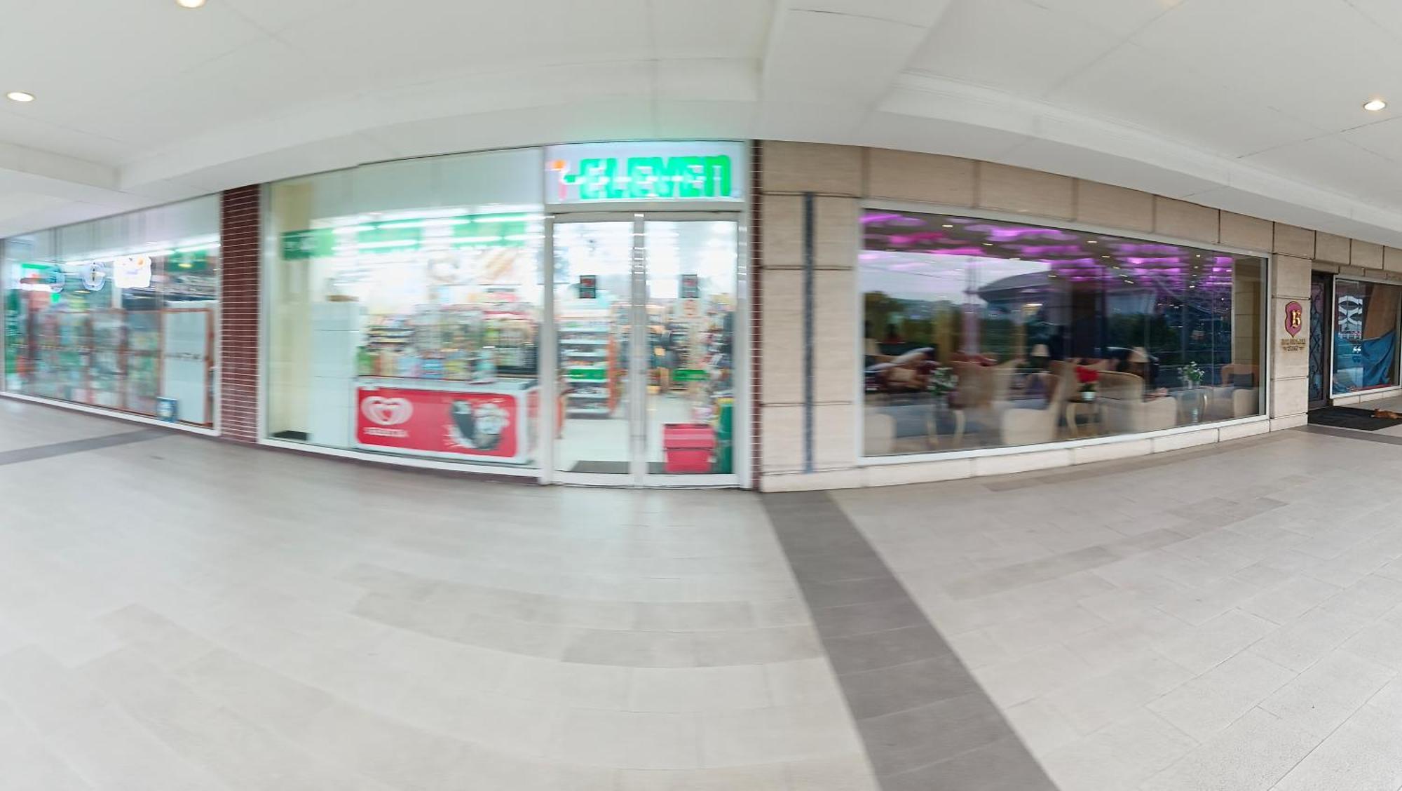 Monarch Parksuites - Balmoral Place Paranaque City Buitenkant foto